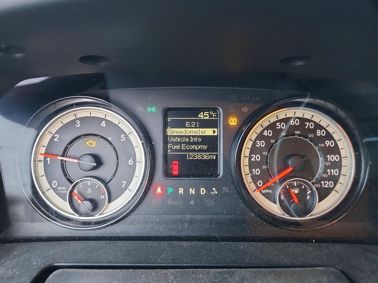 2019 RAM 1500 CLASSIC TRADESMAN photo 9
