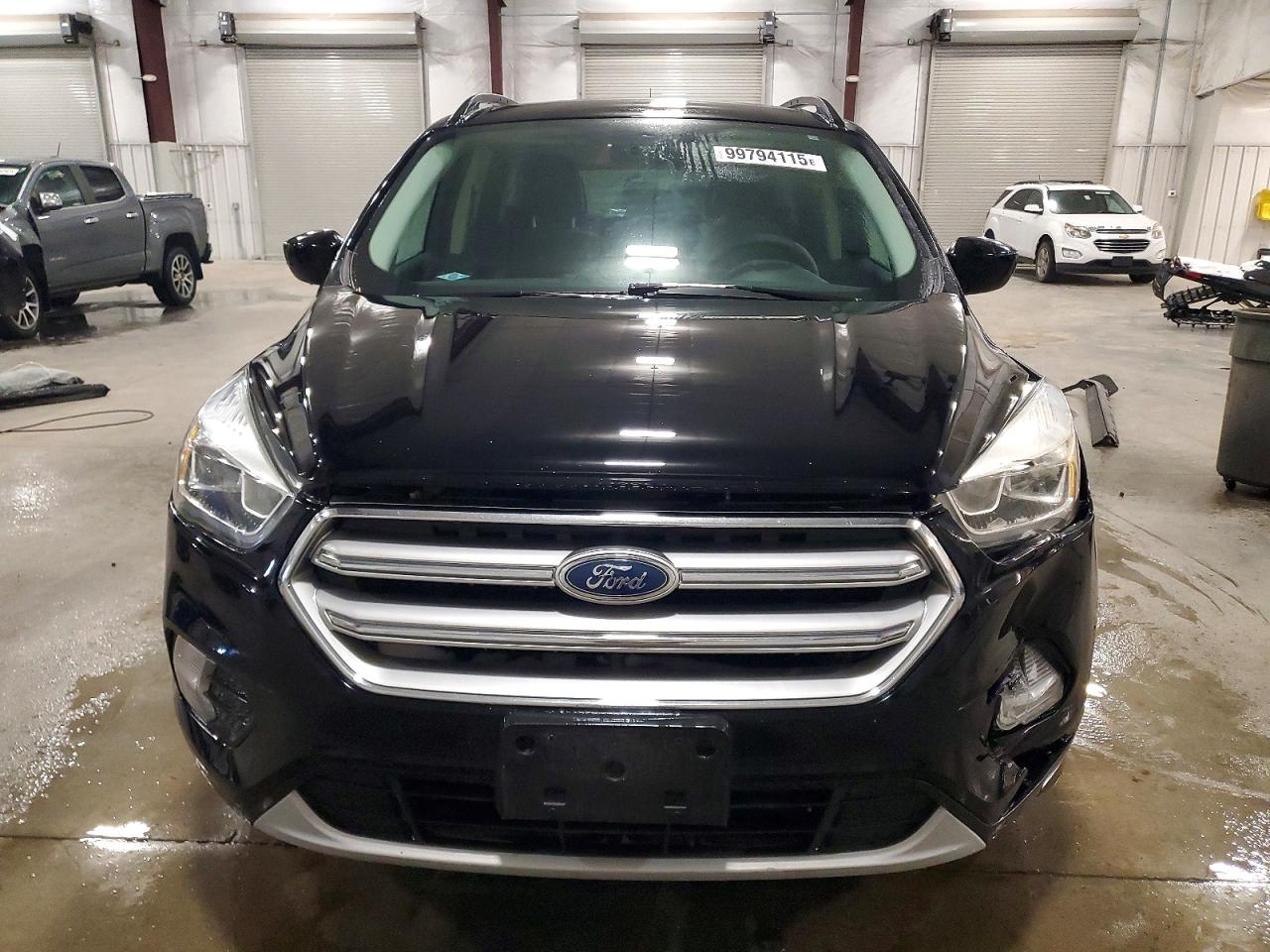2017 FORD ESCAPE SE photo 5