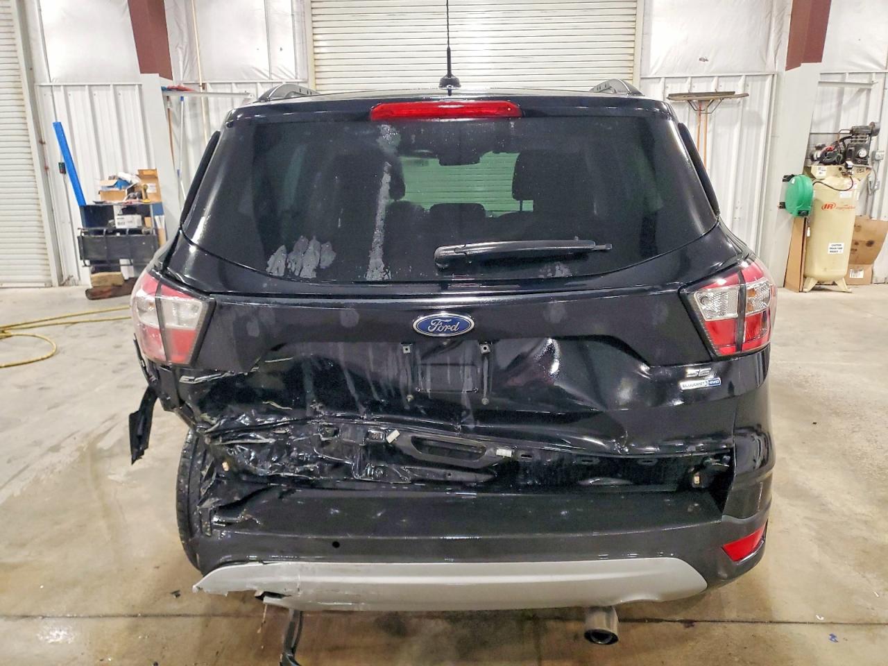 2017 FORD ESCAPE SE photo 6