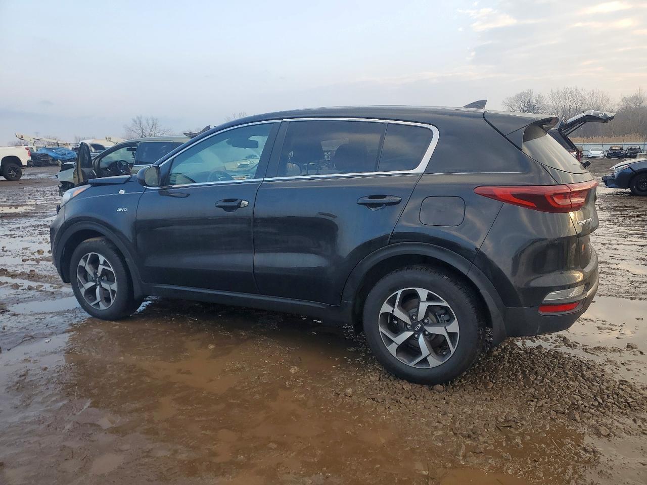 2020 KIA SPORTAGE LX photo 2