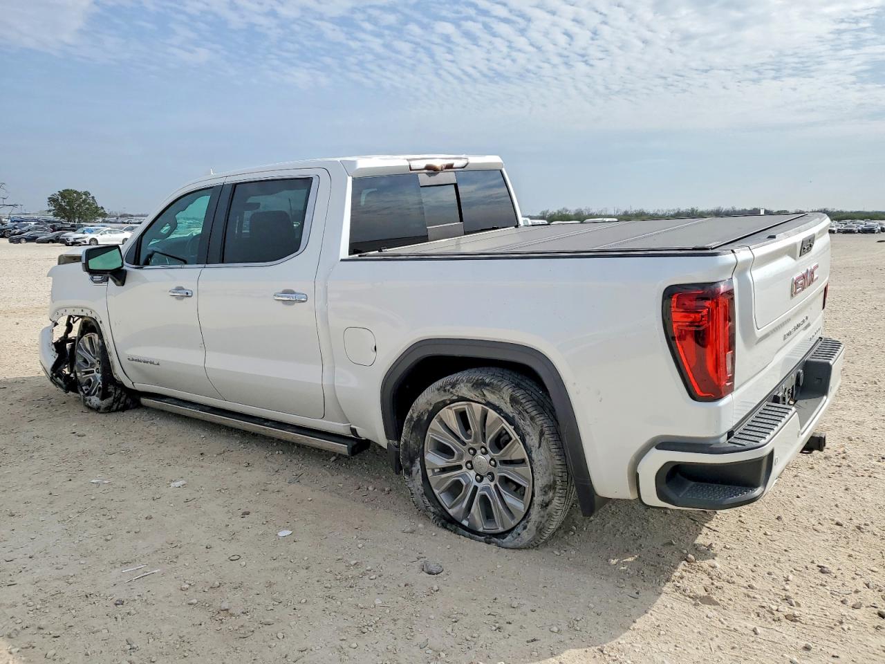 2021 GMC SIERRA K1500 DENALI photo 2