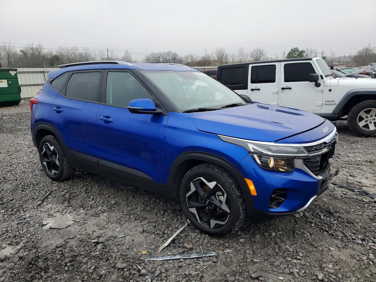 2025 KIA SELTOS S photo 4