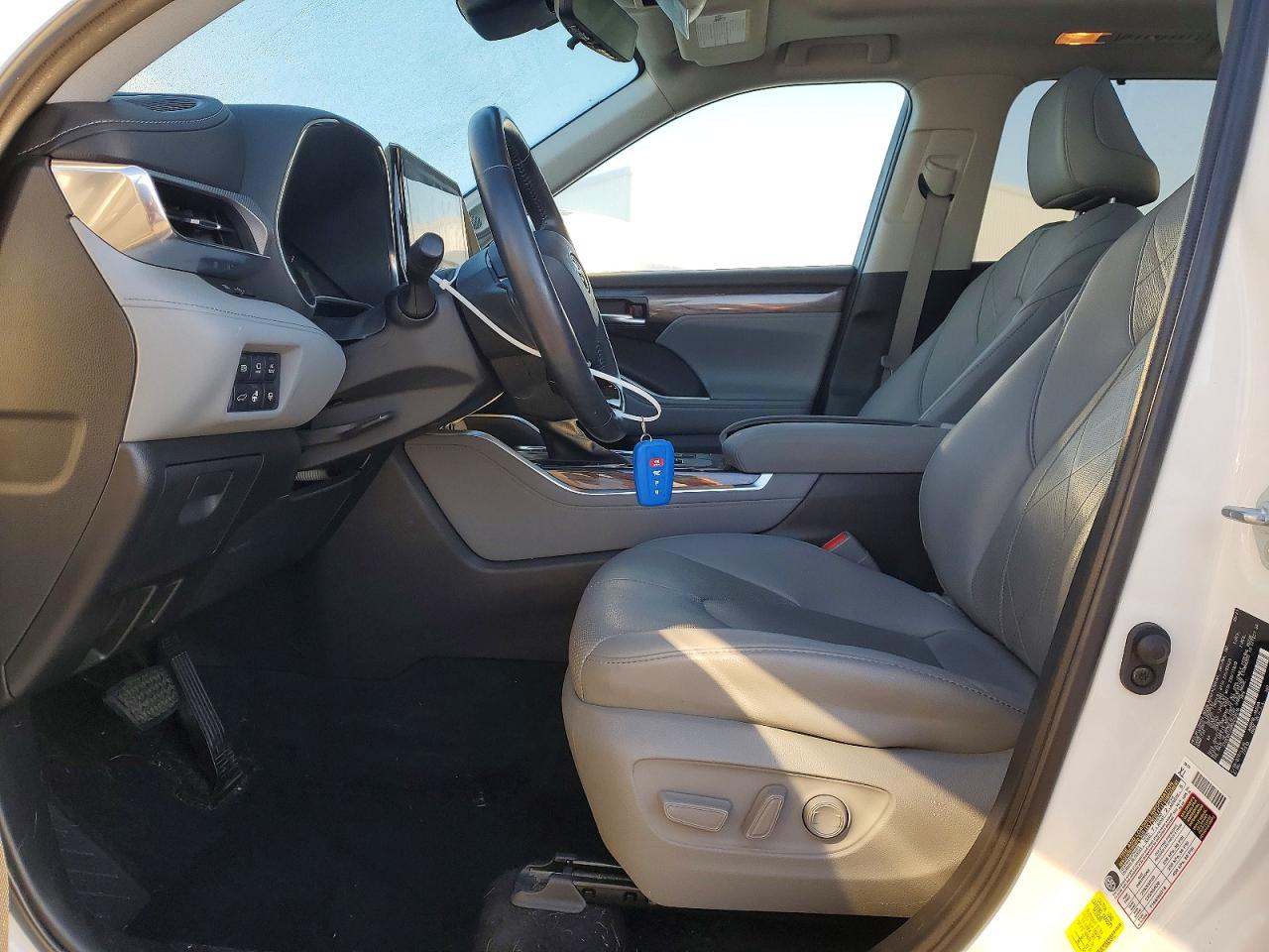 2021 TOYOTA HIGHLANDER HYBRID PLATINUM photo 7