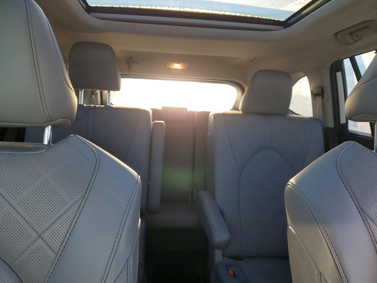 2021 TOYOTA HIGHLANDER HYBRID PLATINUM photo 10