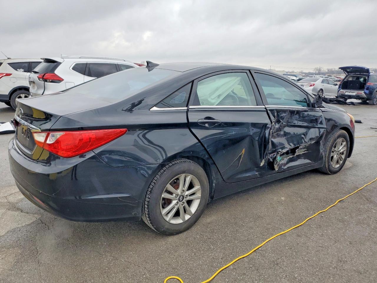 2013 HYUNDAI SONATA GLS photo 3