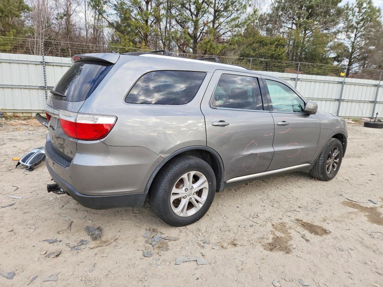 2013 DODGE DURANGO SXT photo 3