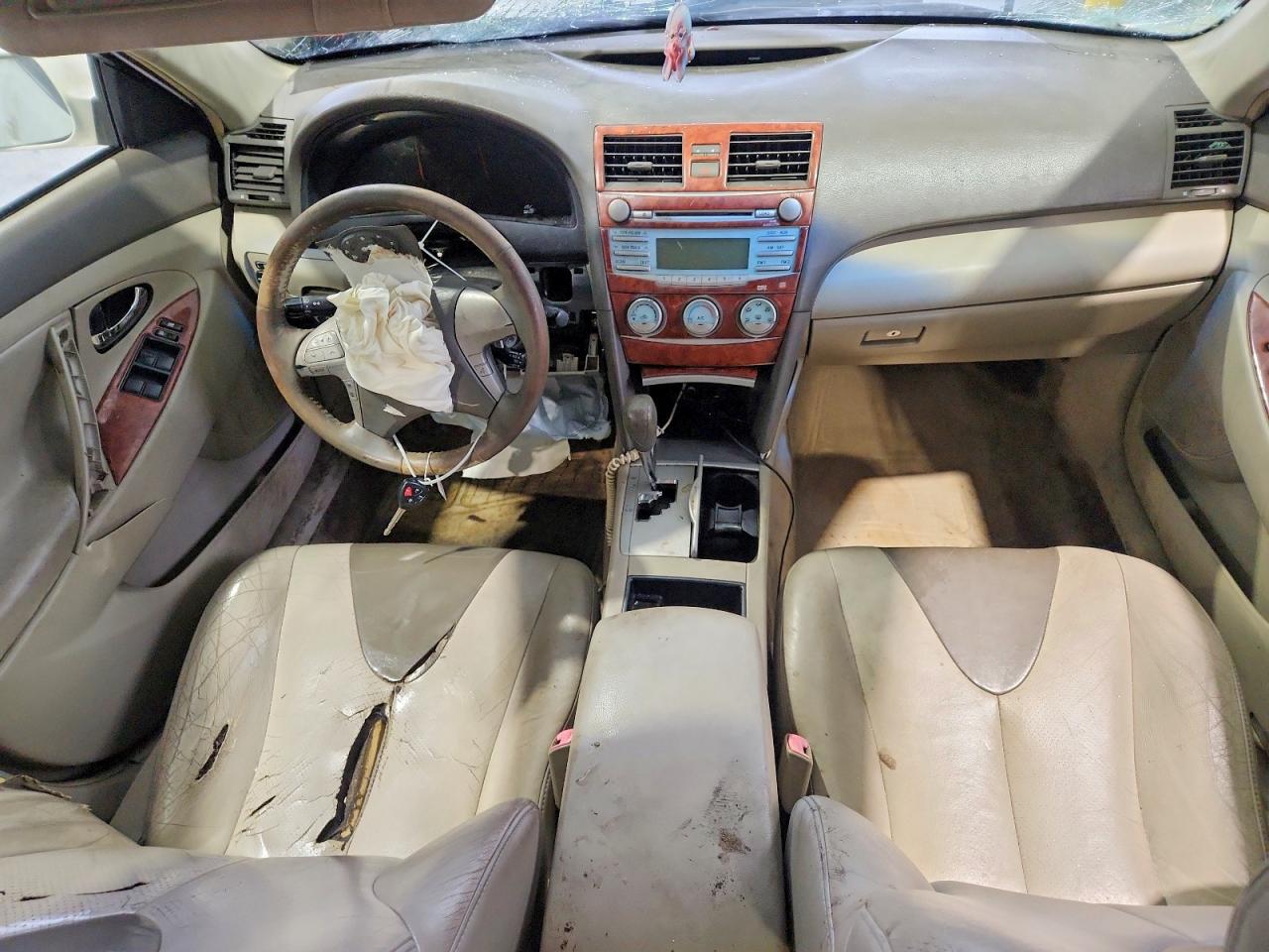 2007 TOYOTA CAMRY LE photo 8