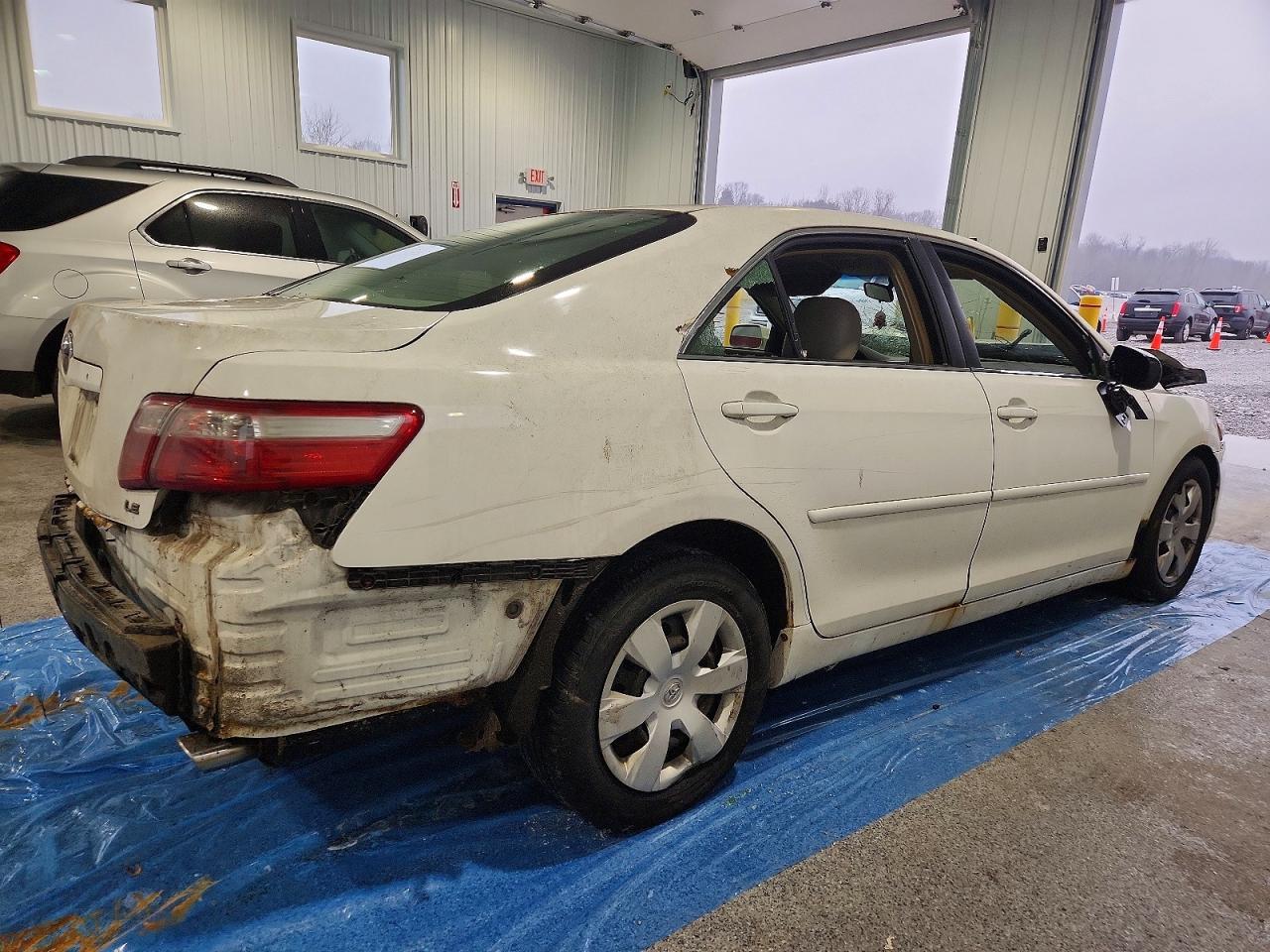 2007 TOYOTA CAMRY LE photo 3