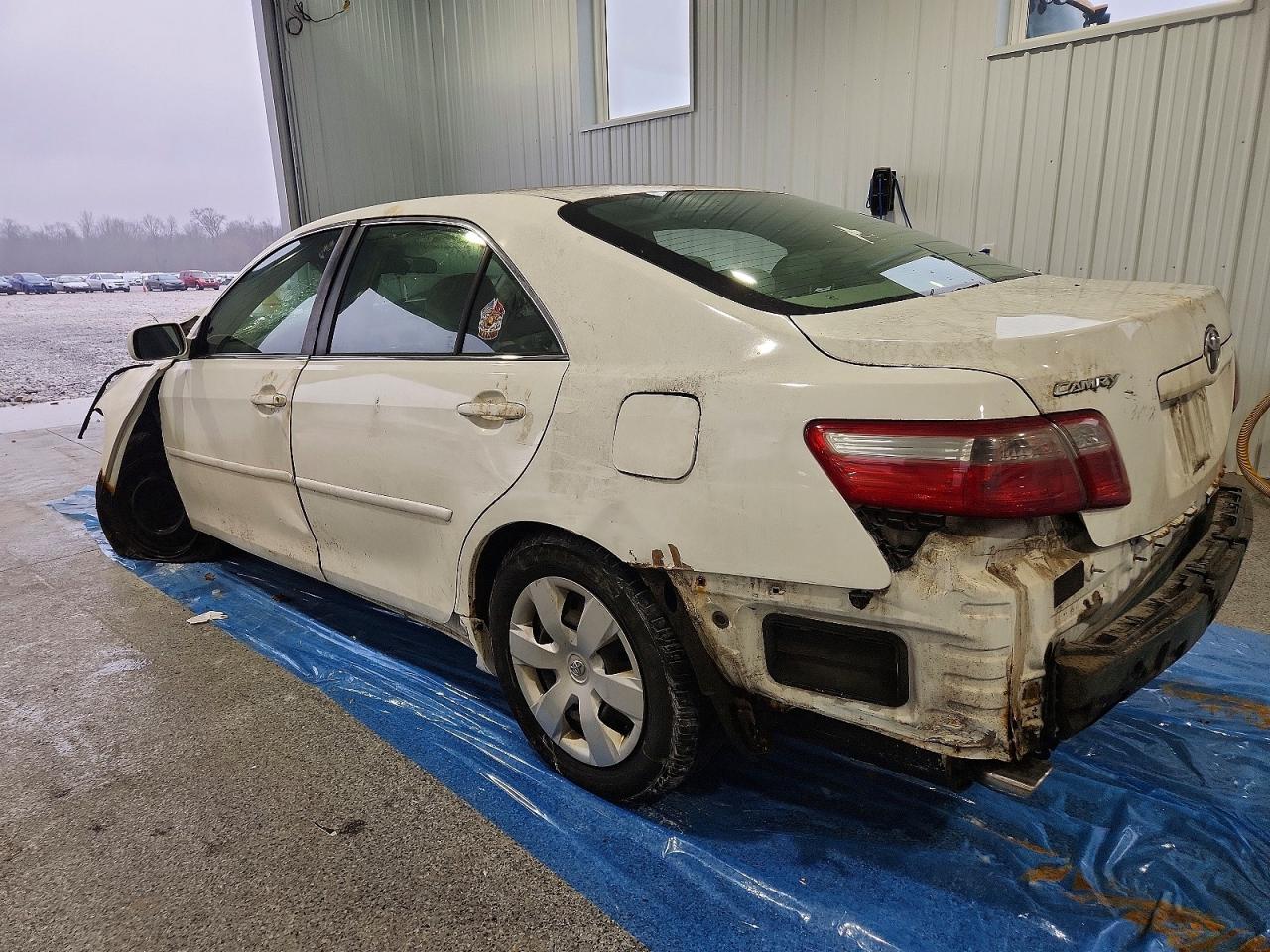 2007 TOYOTA CAMRY LE photo 2
