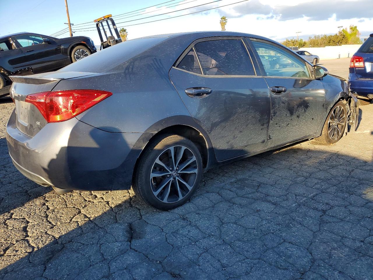 2017 TOYOTA COROLLA L photo 3