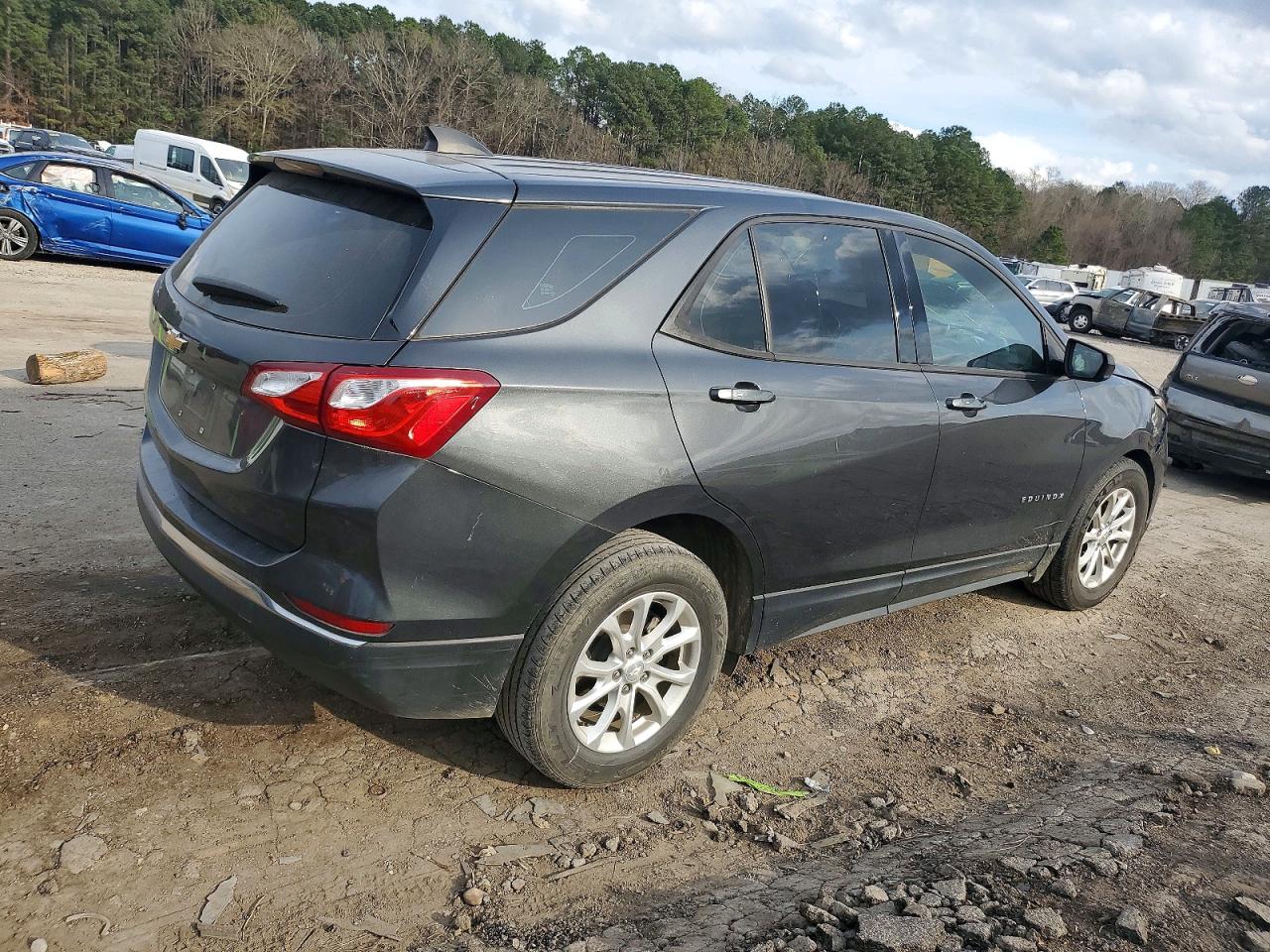 2018 CHEVROLET EQUINOX LS photo 3