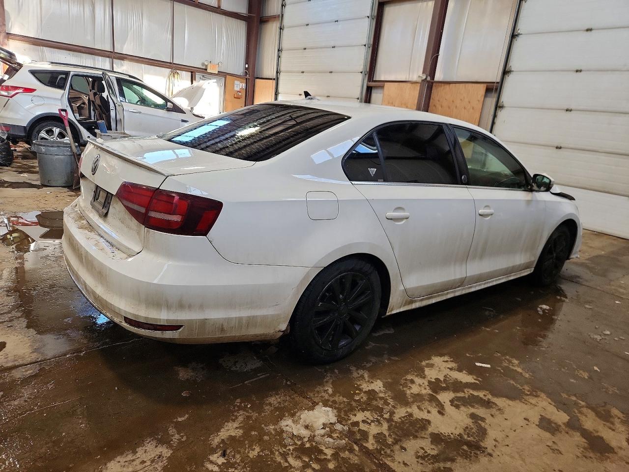 2017 VOLKSWAGEN JETTA SE photo 3