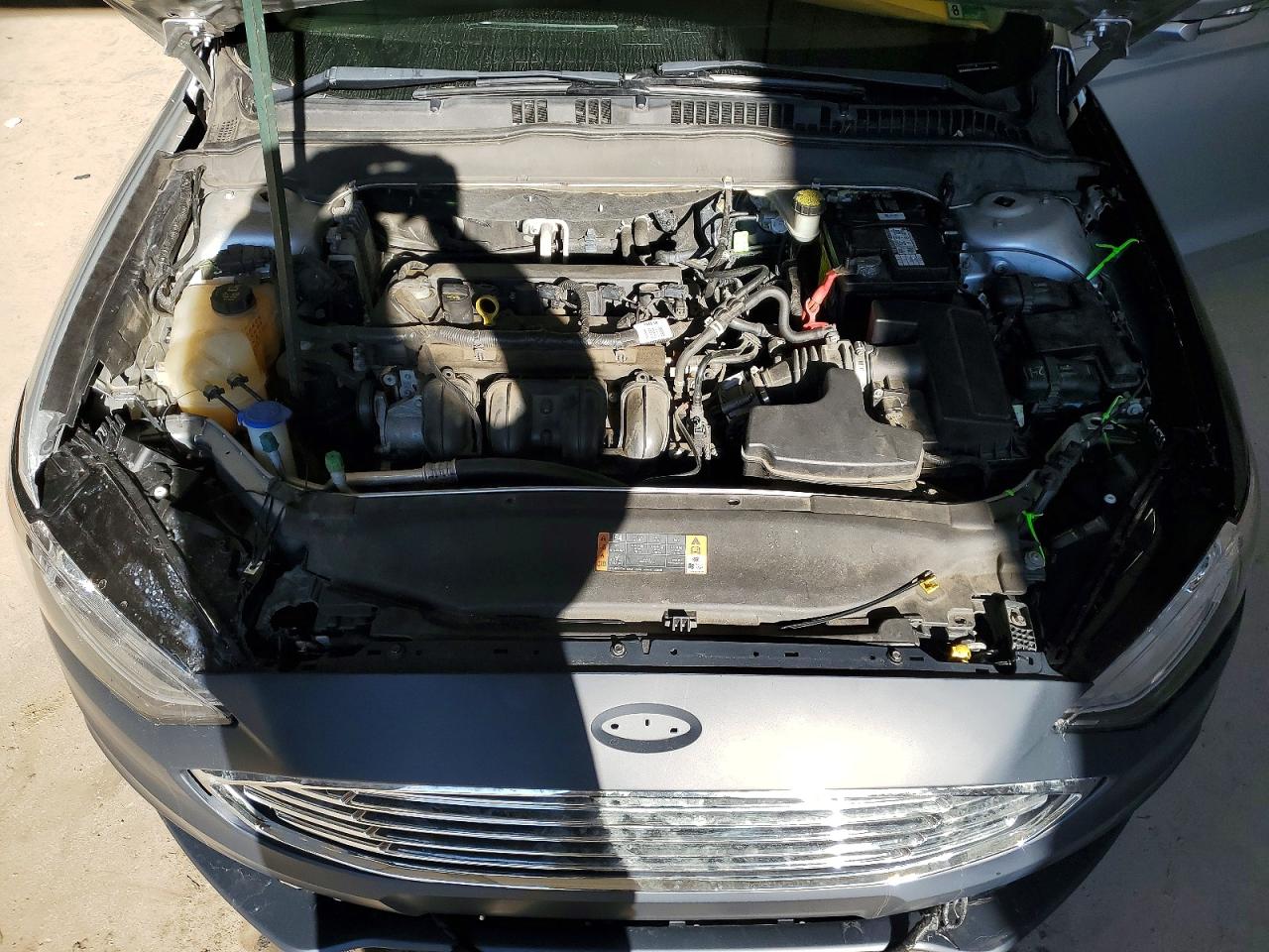 2017 FORD FUSION SE photo 11