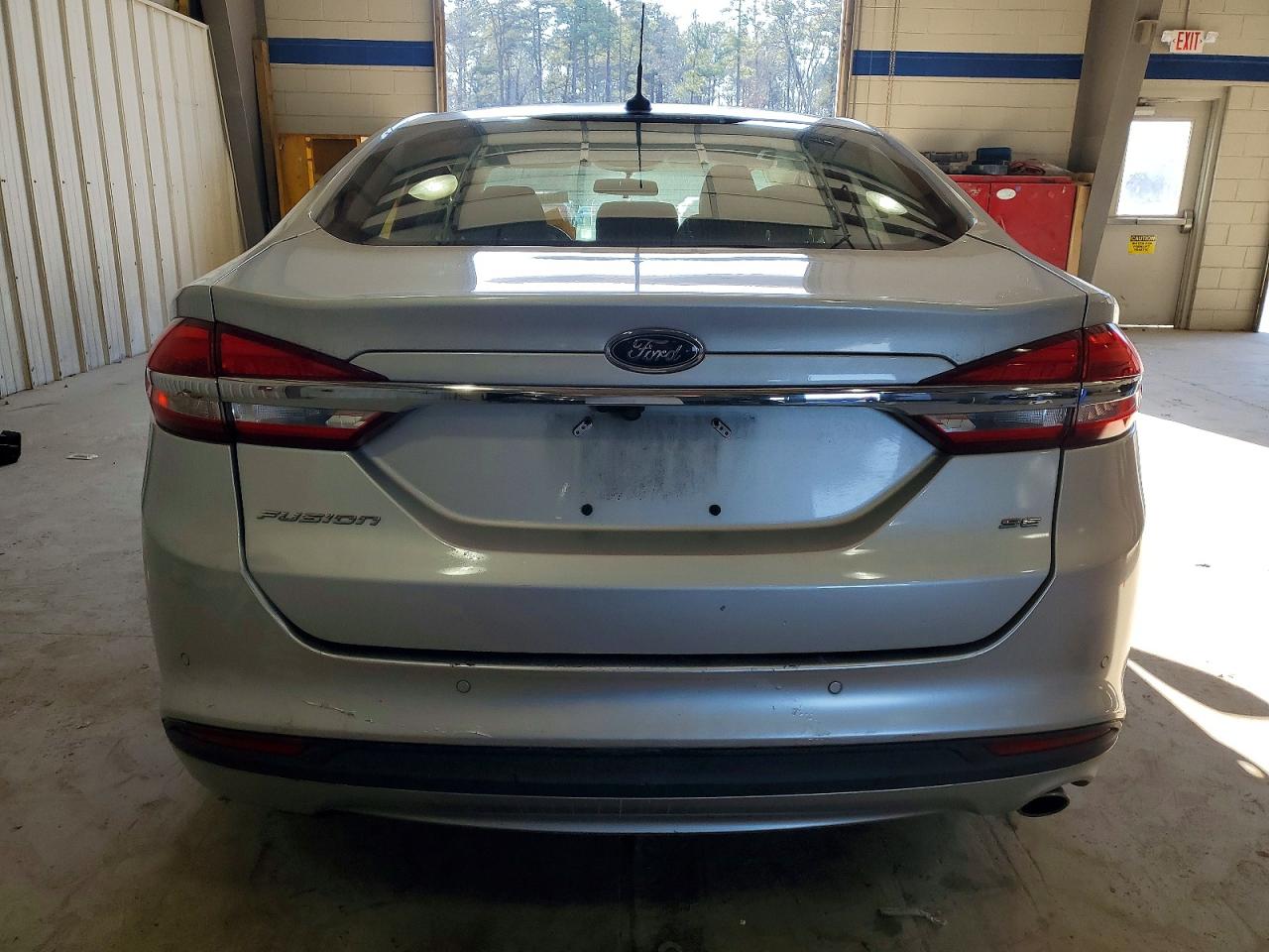 2017 FORD FUSION SE photo 6