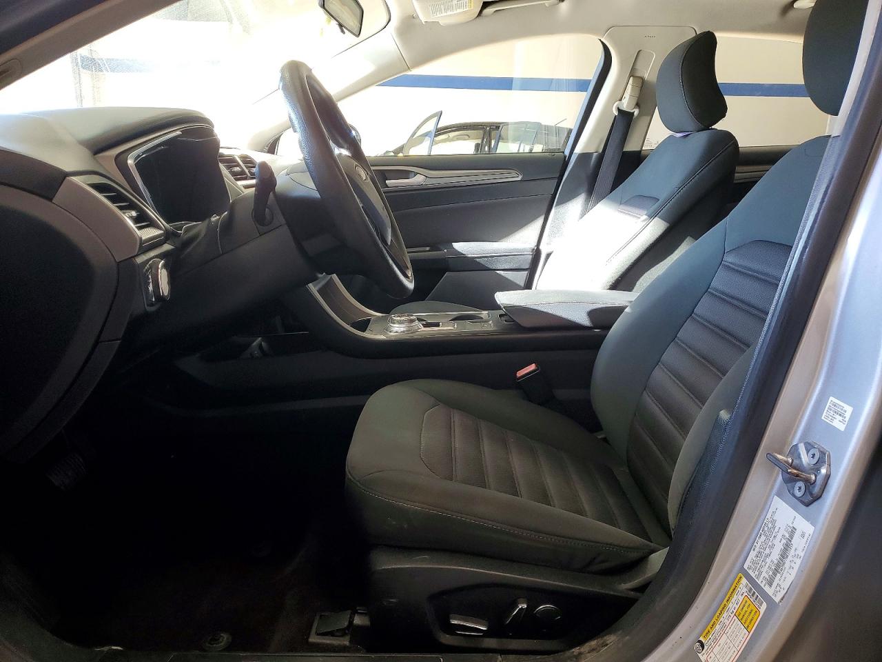 2017 FORD FUSION SE photo 7