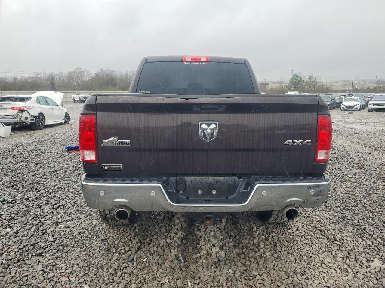 2017 RAM 1500 SLT photo 6