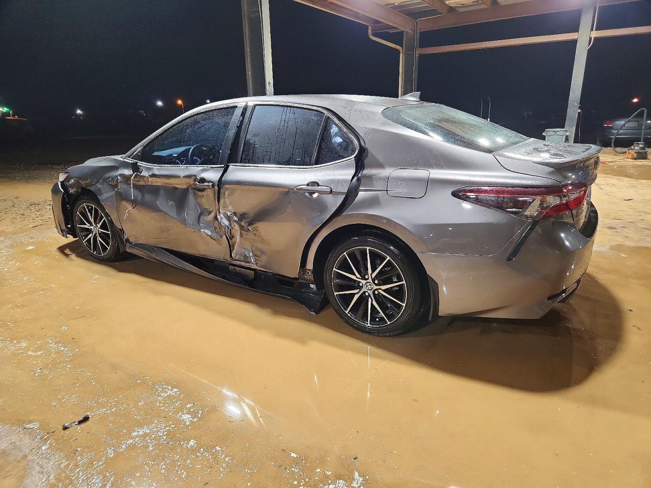 2024 TOYOTA CAMRY SE NIGHT SHADE photo 3