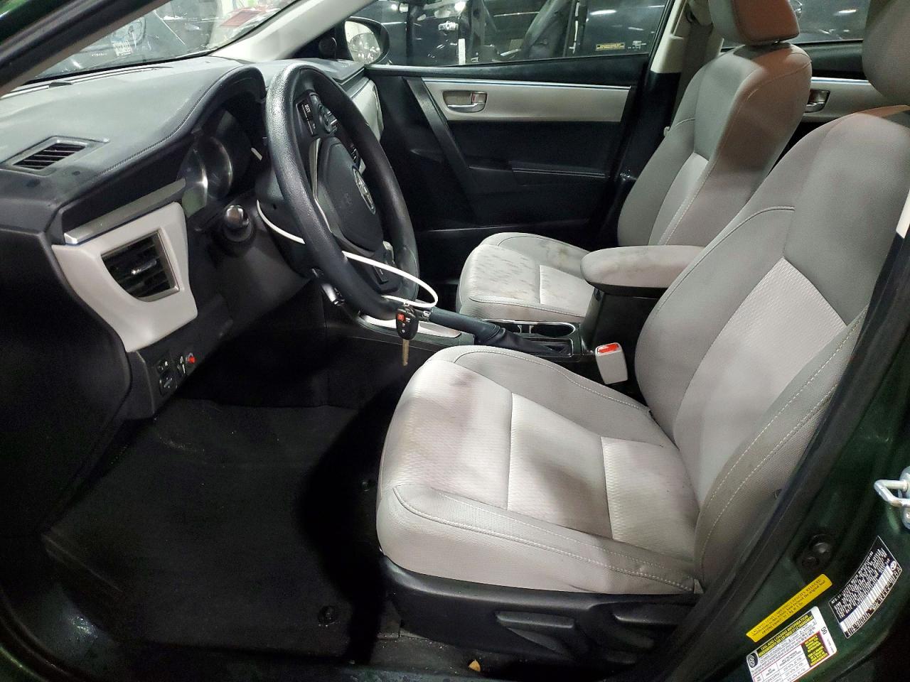 2015 TOYOTA COROLLA L photo 12