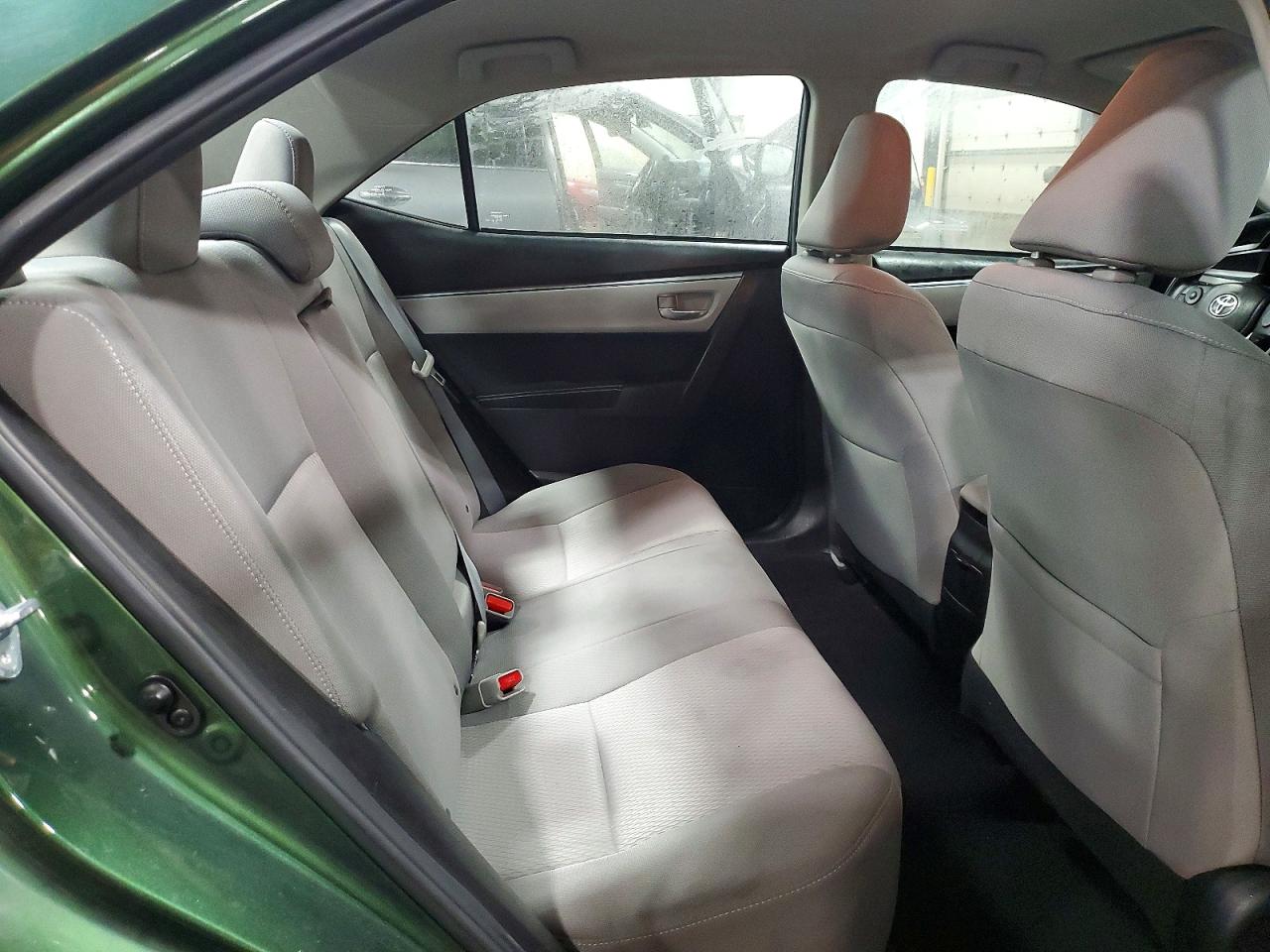 2015 TOYOTA COROLLA L photo 18