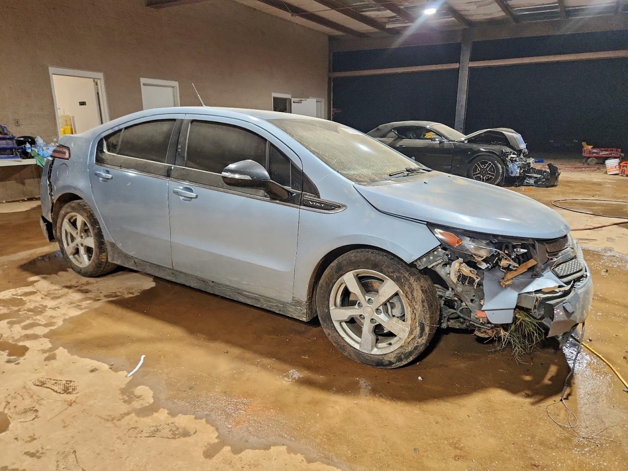 2013 CHEVROLET VOLT photo 4