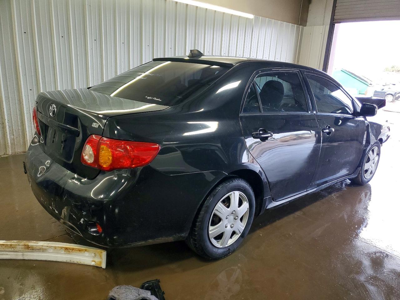 2009 TOYOTA COROLLA photo 3