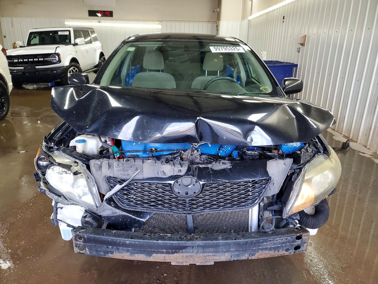2009 TOYOTA COROLLA photo 5