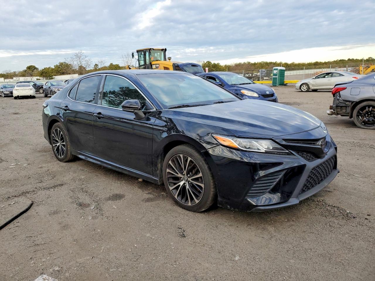 2018 TOYOTA CAMRY L photo 4