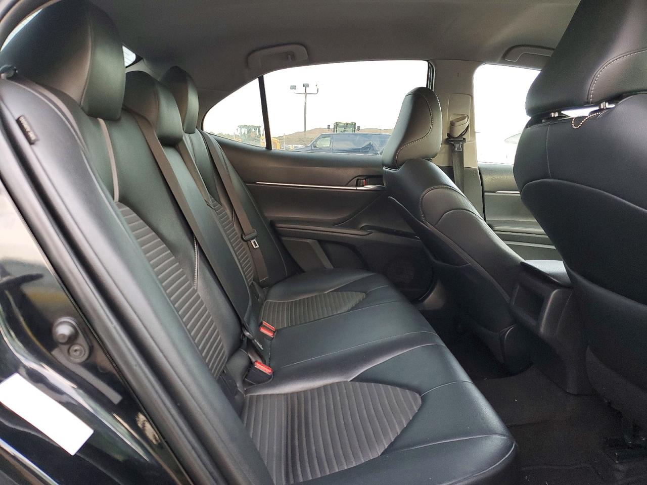 2018 TOYOTA CAMRY L photo 10