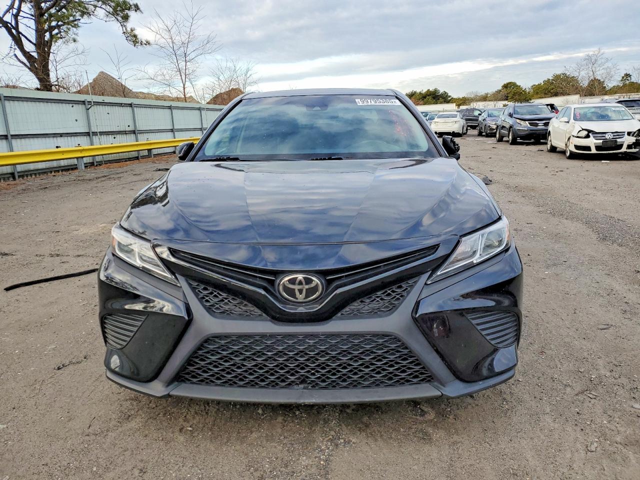 2018 TOYOTA CAMRY L photo 5