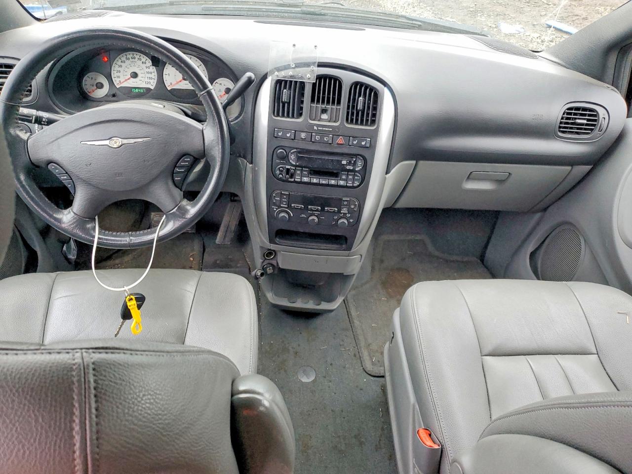 2005 CHRYSLER TOWN & COUNTRY TOURING photo 8
