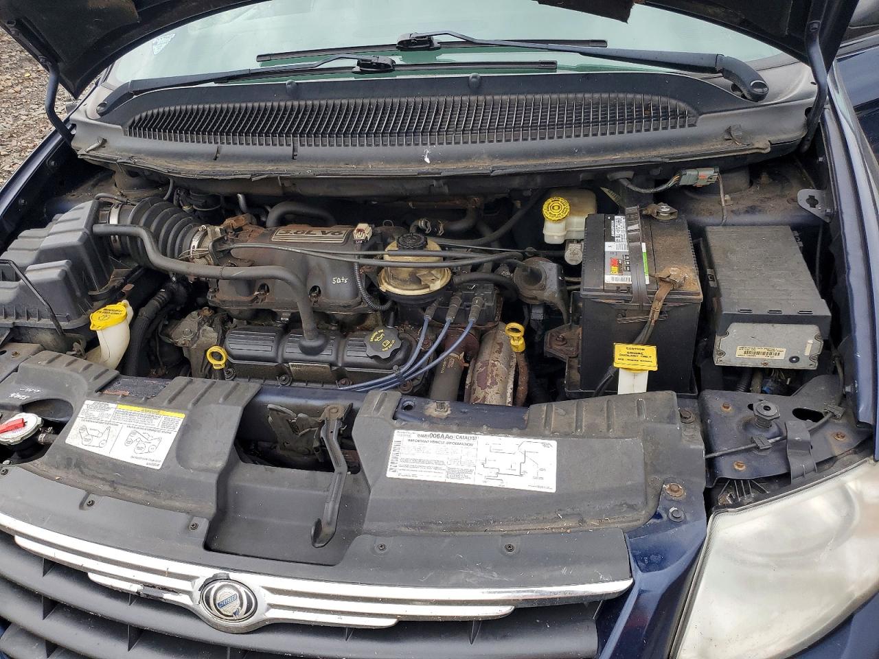 2005 CHRYSLER TOWN & COUNTRY TOURING photo 12