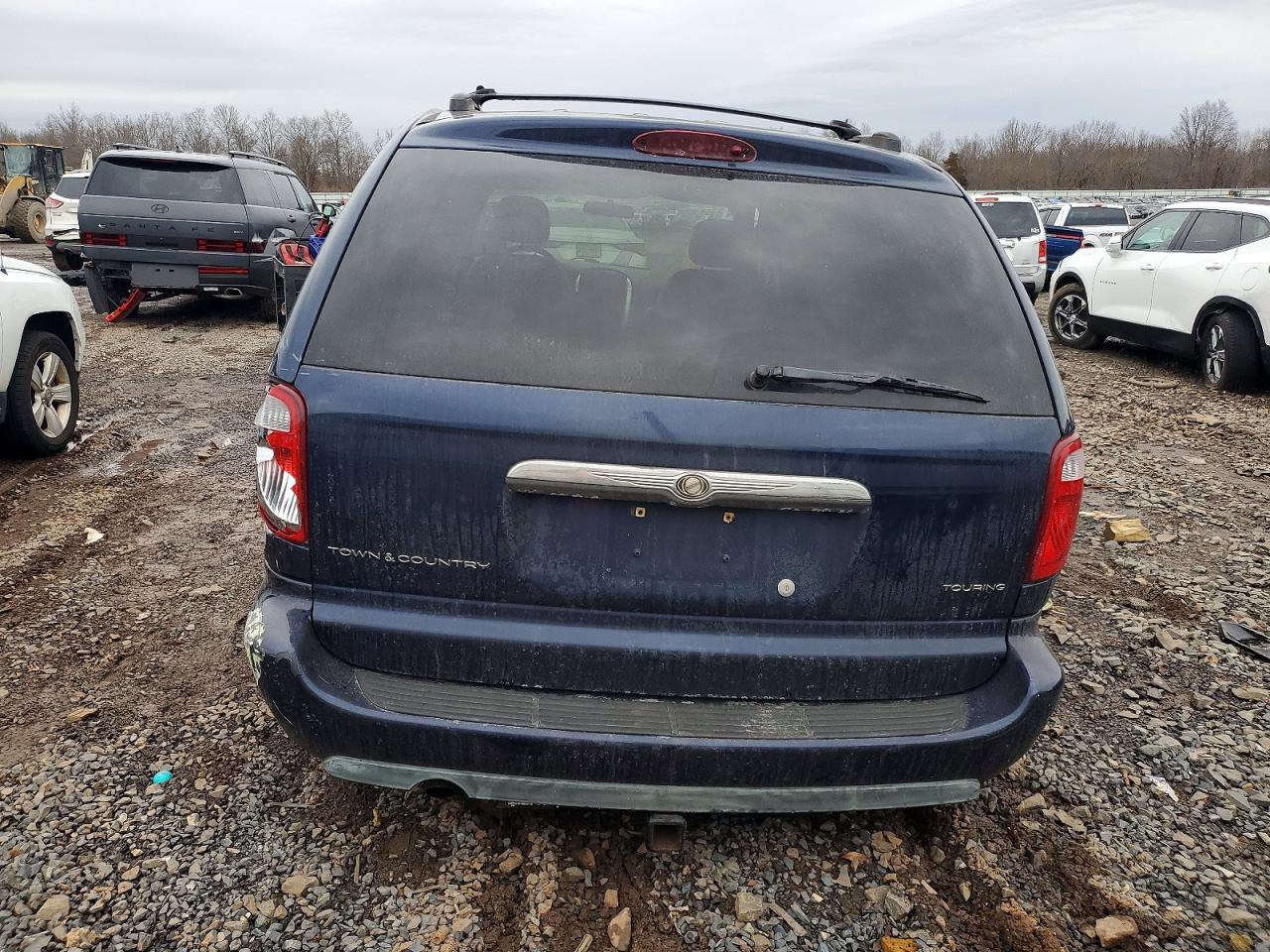 2005 CHRYSLER TOWN & COUNTRY TOURING photo 6