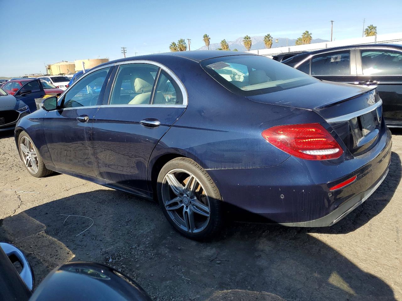 2017 MERCEDES-BENZ E 300 photo 2