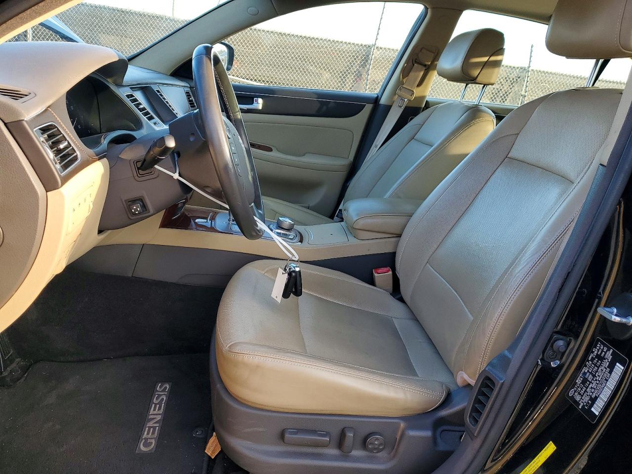2012 HYUNDAI GENESIS 3.8L photo 7