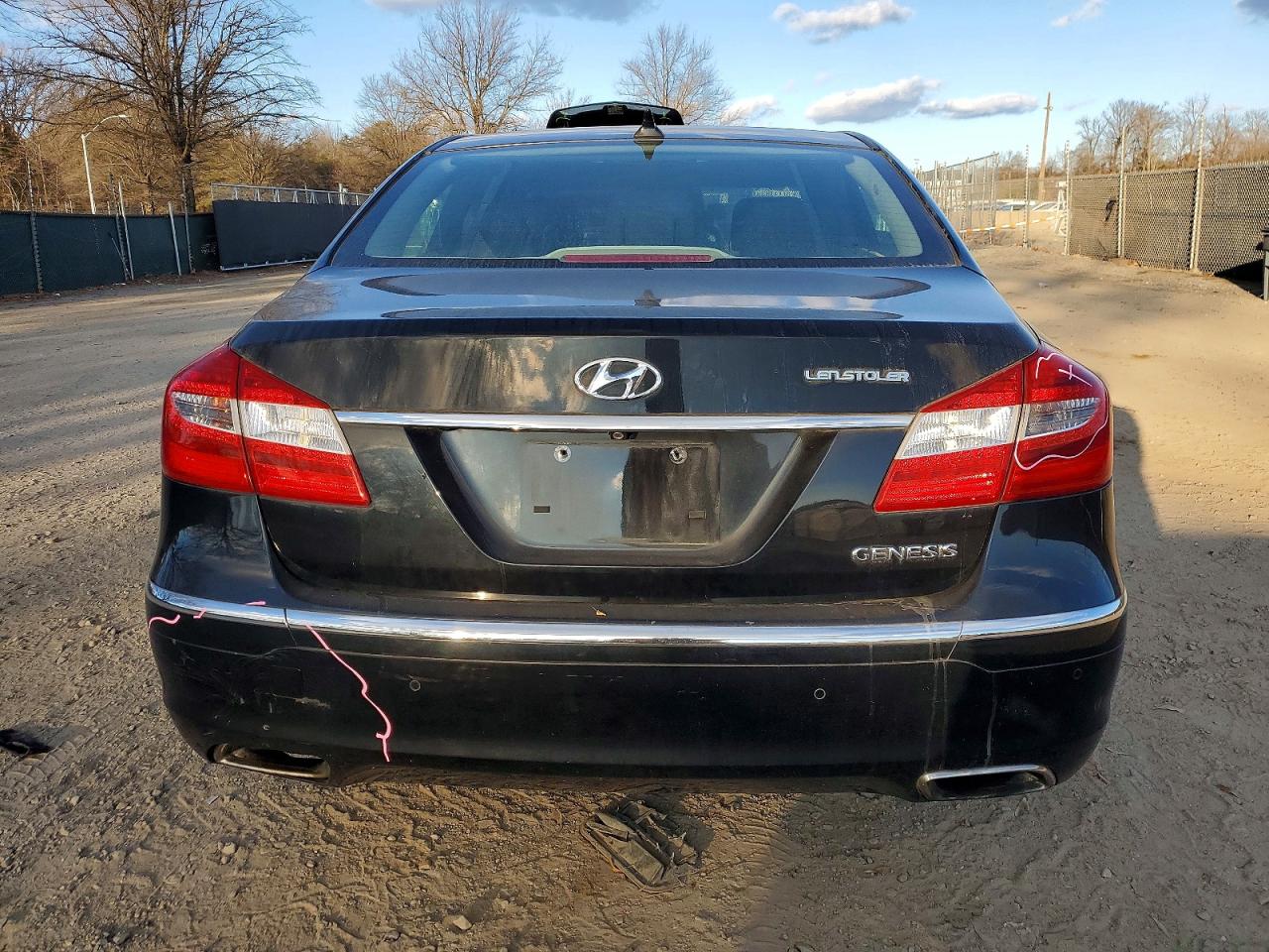 2012 HYUNDAI GENESIS 3.8L photo 6