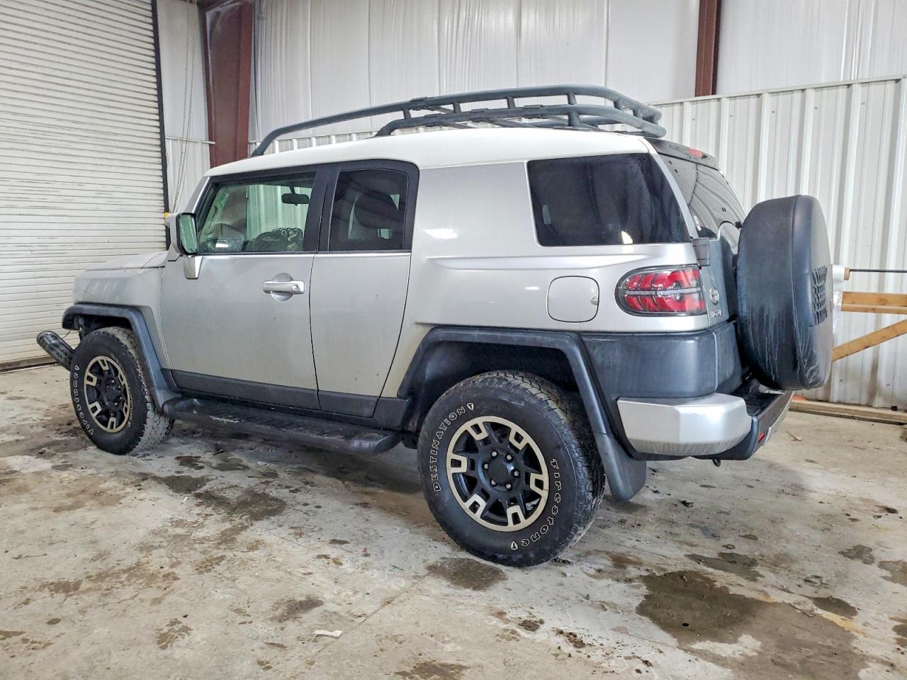 2007 TOYOTA FJ CRUISER photo 2