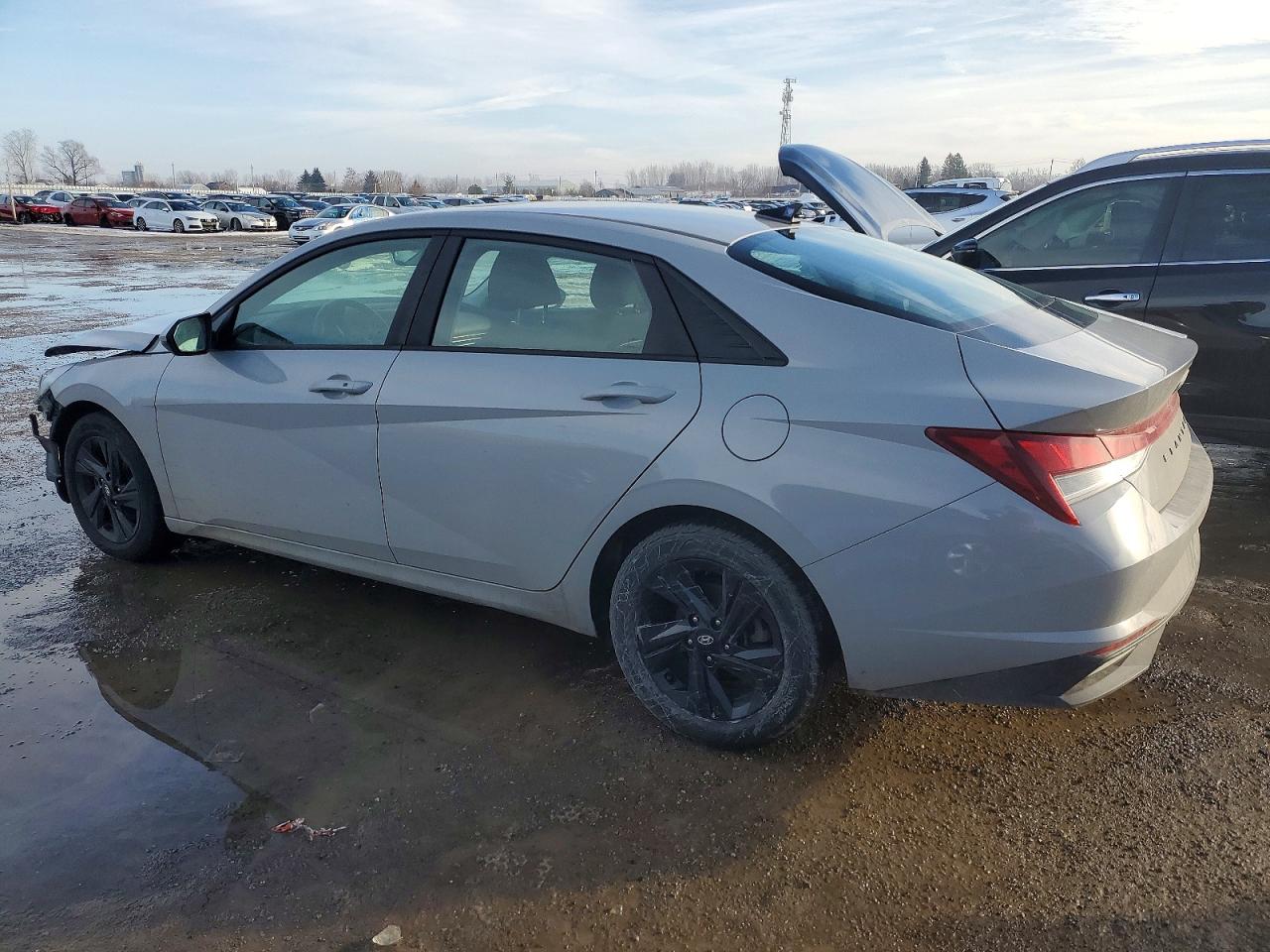 2022 HYUNDAI ELANTRA SEL photo 2
