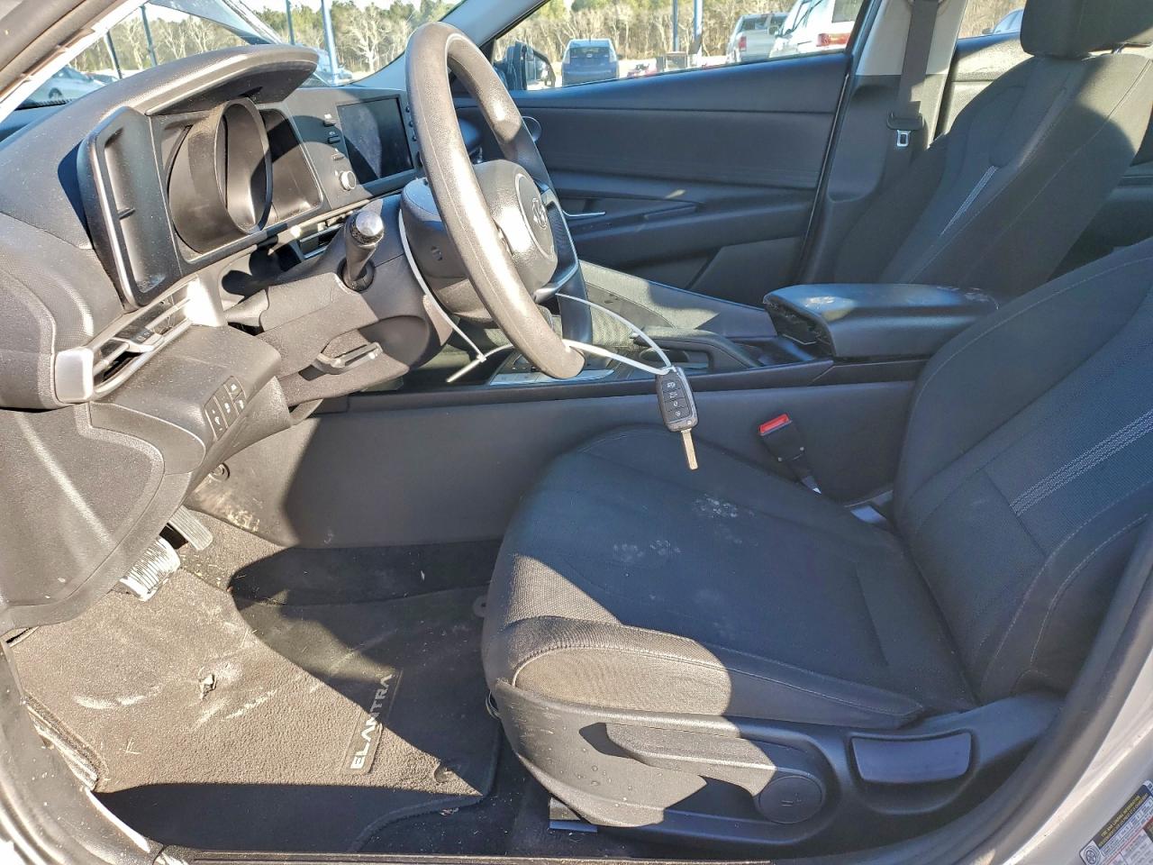 2023 HYUNDAI ELANTRA SE photo 7
