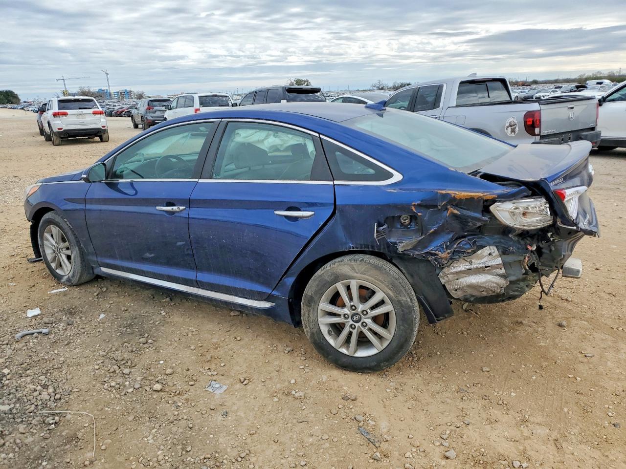 2016 HYUNDAI SONATA SPORT photo 2