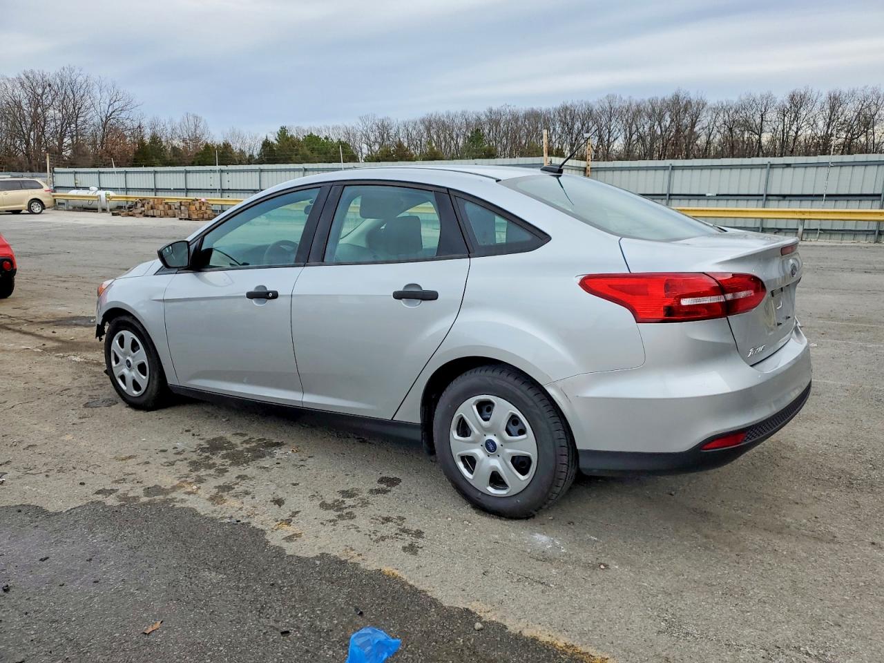 2017 FORD FOCUS S photo 5