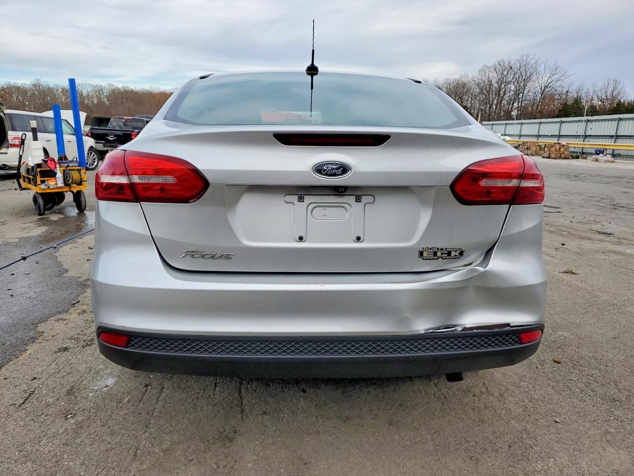2017 FORD FOCUS S photo 21