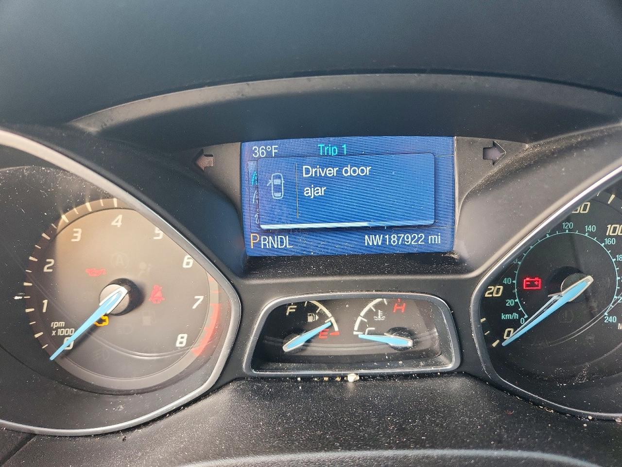 2014 FORD FOCUS SE photo 9