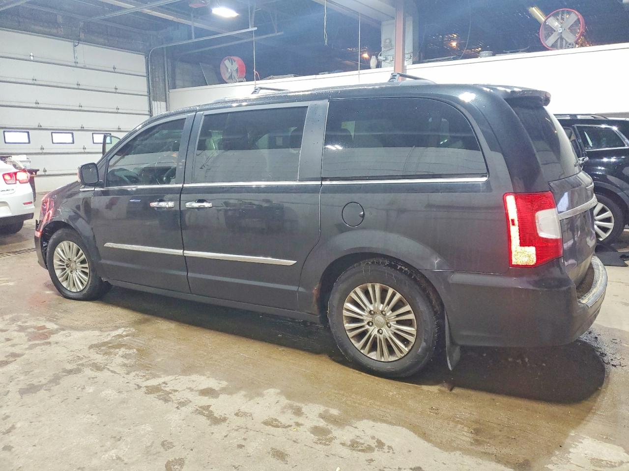 2015 CHRYSLER TOWN & COUNTRY LIMITED PLATINUM photo 2