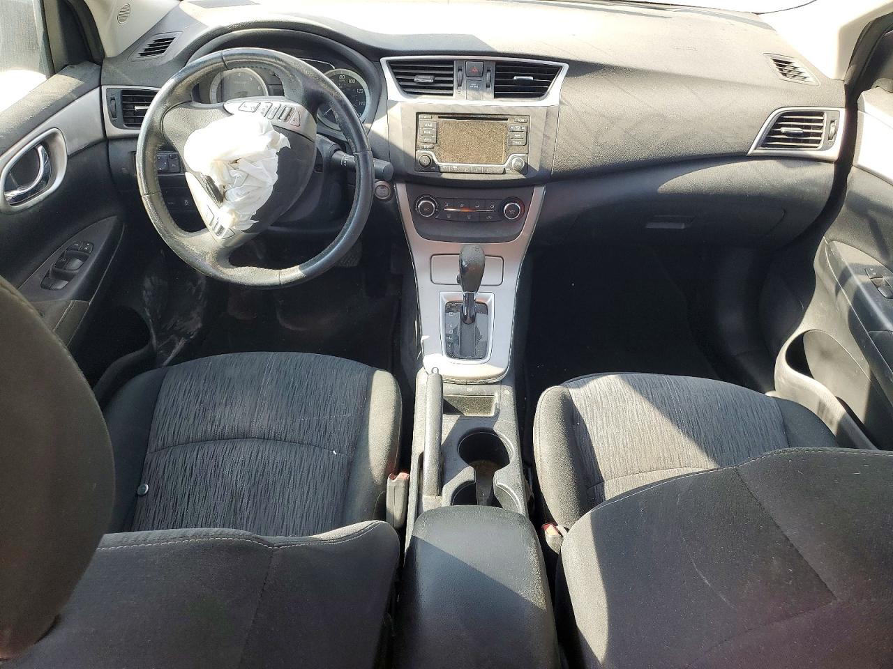 2015 NISSAN SENTRA S photo 8