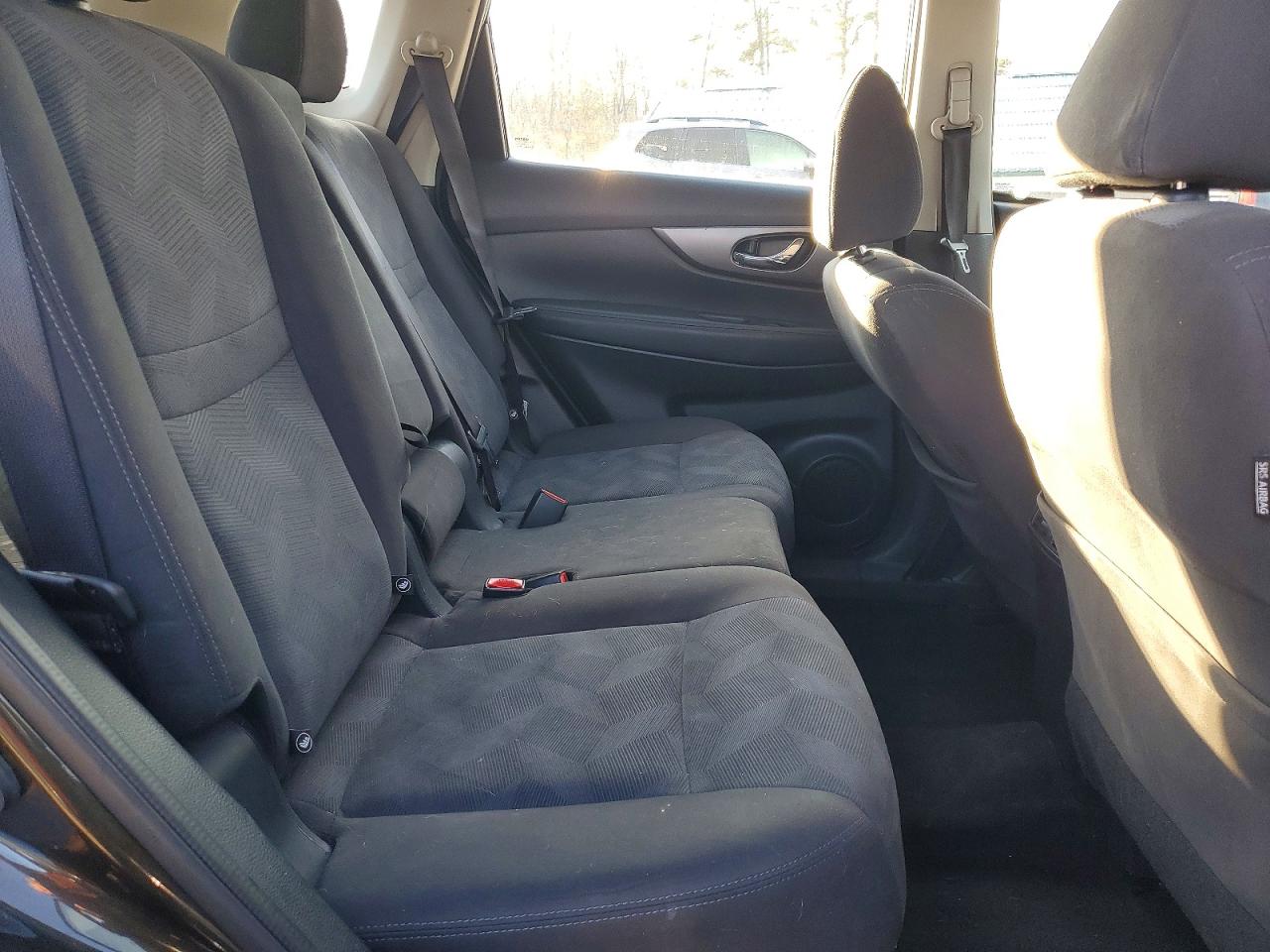 2016 NISSAN ROGUE S photo 11