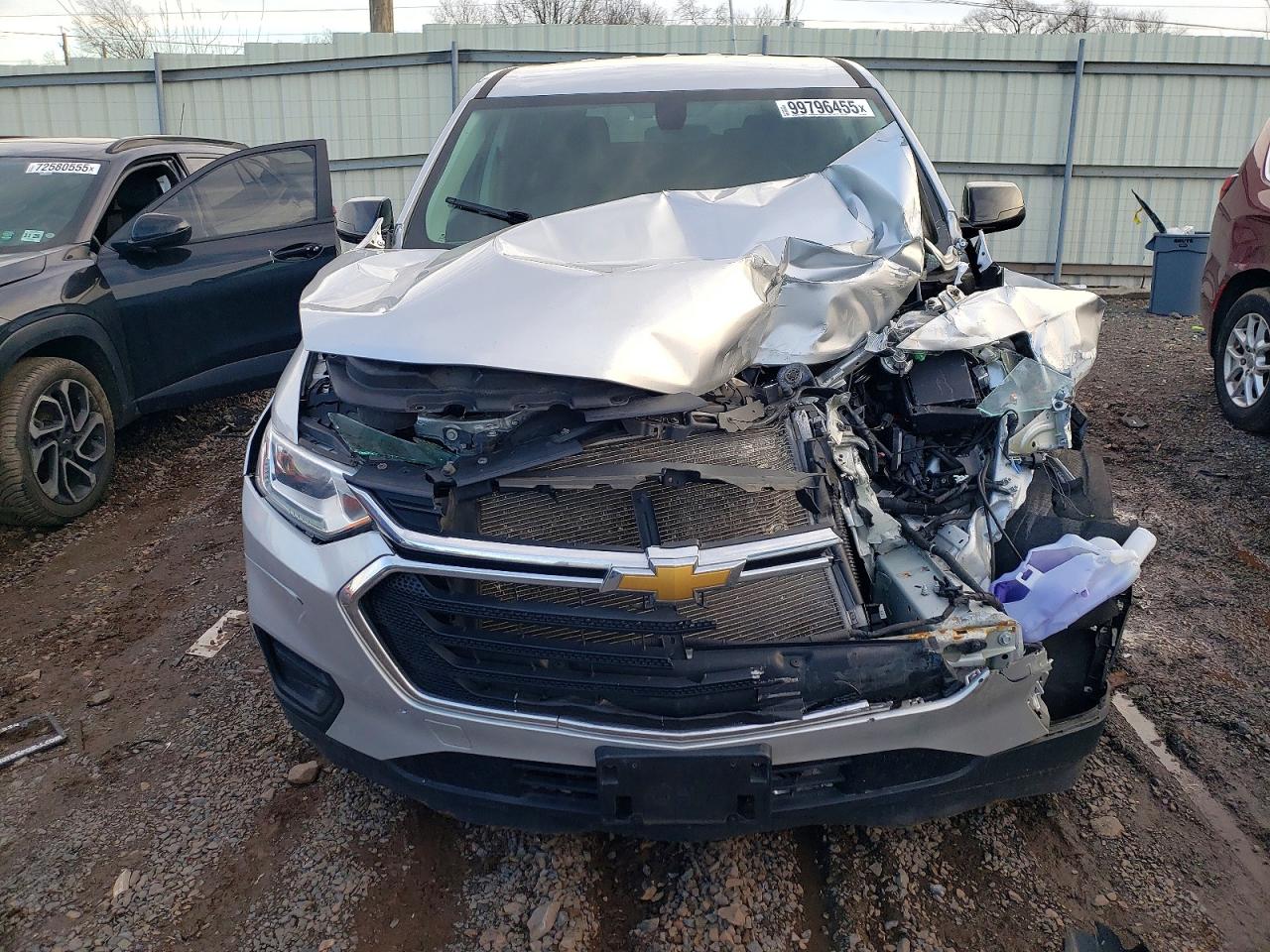 2020 CHEVROLET TRAVERSE LS photo 5