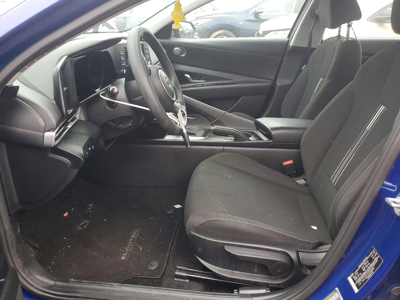 2023 HYUNDAI ELANTRA SEL photo 7