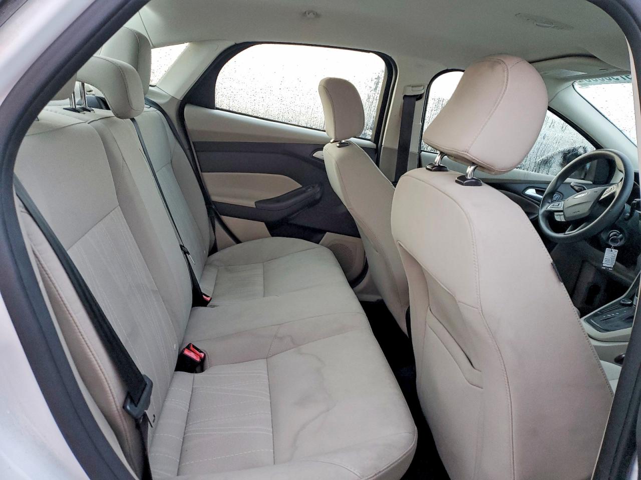 2015 FORD FOCUS SE photo 10