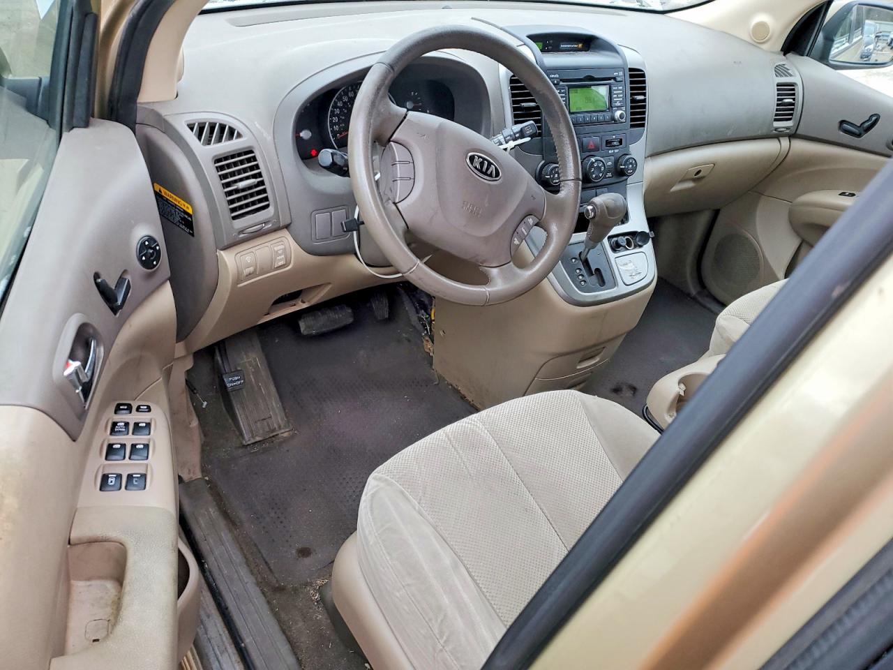 2010 KIA SEDONA EX photo 15