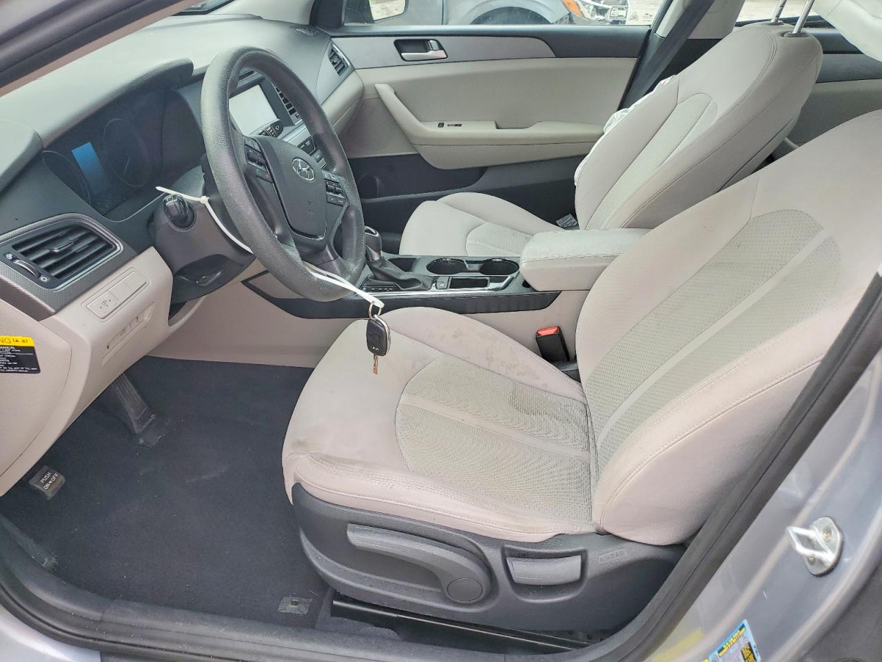 2017 HYUNDAI SONATA SE photo 7